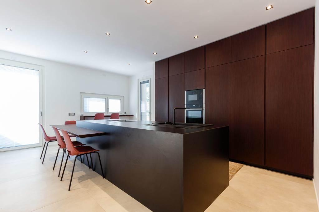 appartamento in vendita ad Ancona in zona Candia