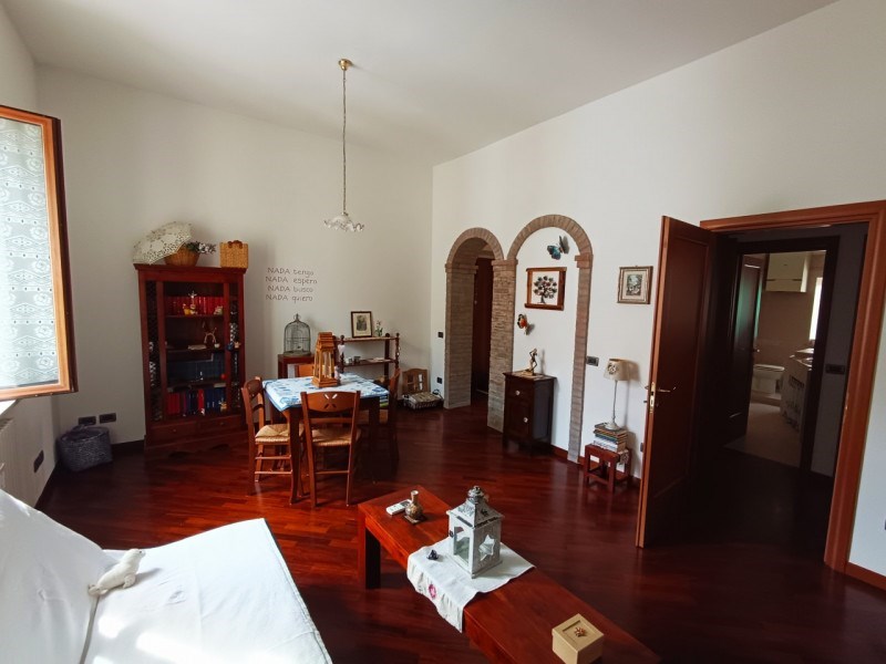 appartamento in vendita ad Ancona in zona Adriatico