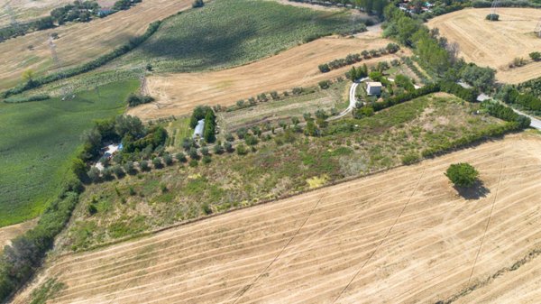 terreno agricolo in vendita ad Ancona in zona Candia