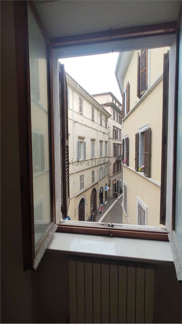 ufficio in vendita ad Ancona in zona Centro Storico