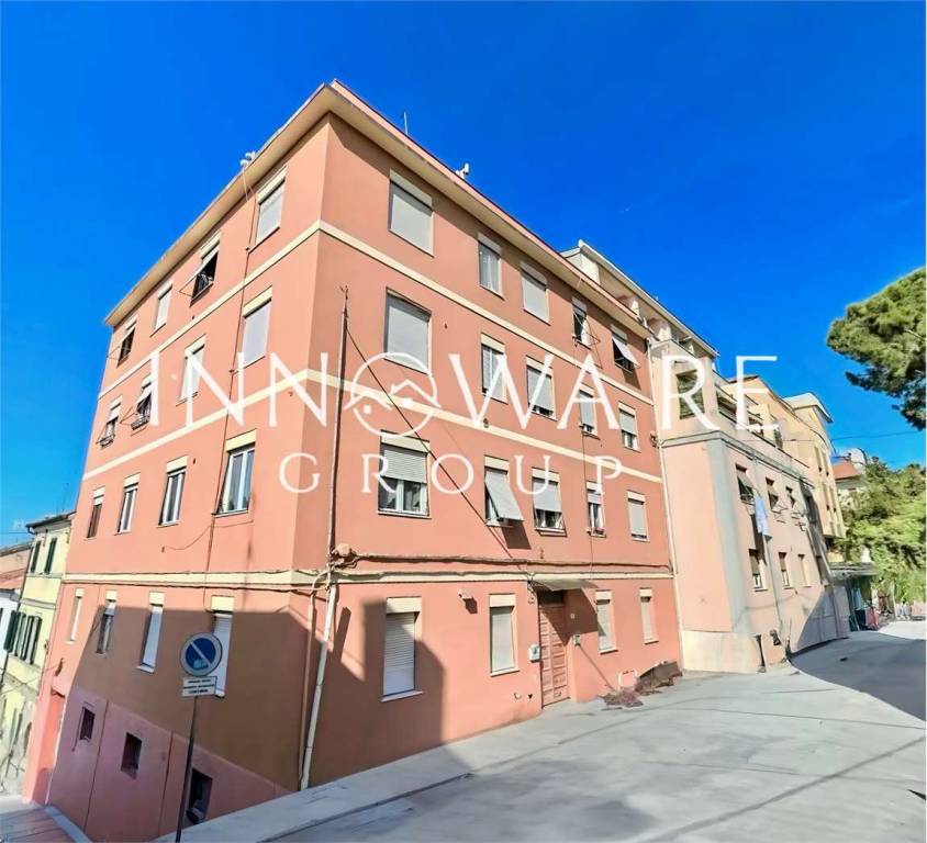 appartamento in vendita ad Ancona in zona Piano San Lazzaro