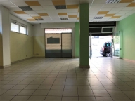 locale commerciale in vendita ad Ancona in zona Delle Grazie