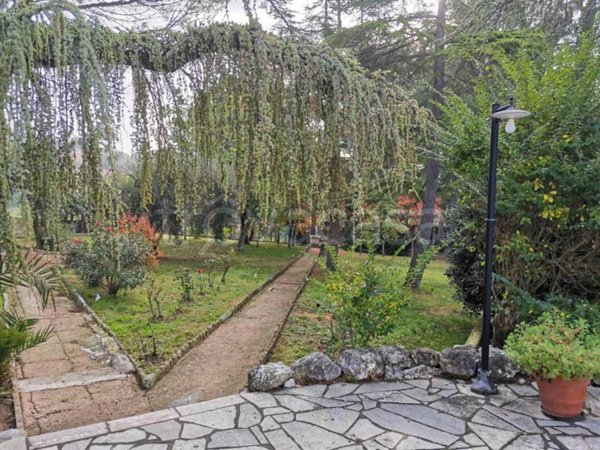 appartamento in vendita ad Ancona in zona Candia