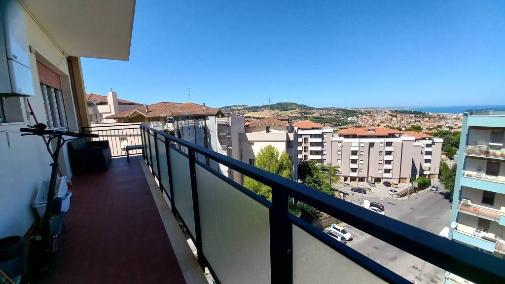 appartamento in vendita ad Ancona in zona Piano San Lazzaro