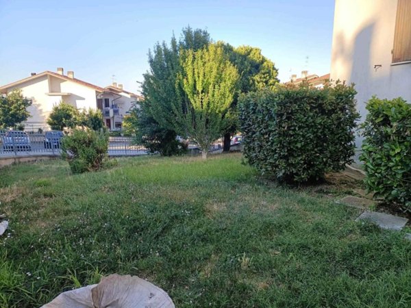 appartamento in vendita ad Ancona in zona Candia