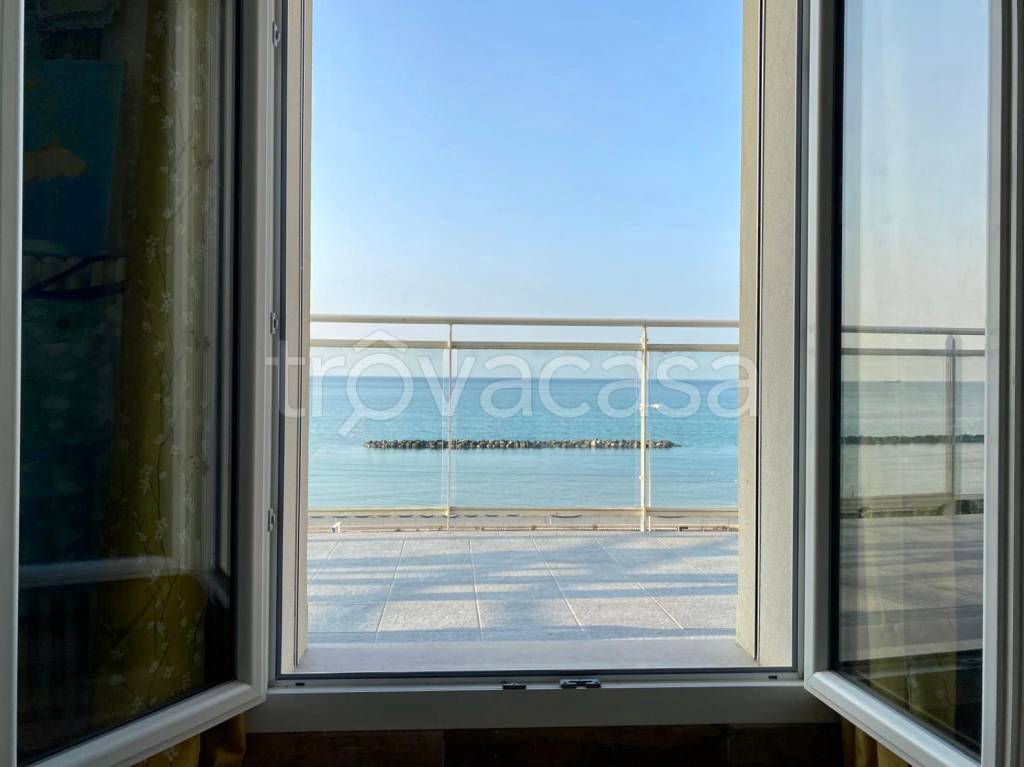 appartamento in vendita ad Ancona in zona Torrette