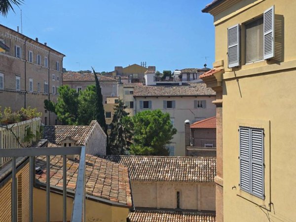 appartamento in vendita ad Ancona in zona Piano San Lazzaro
