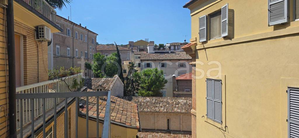 appartamento in vendita ad Ancona in zona Centro Storico
