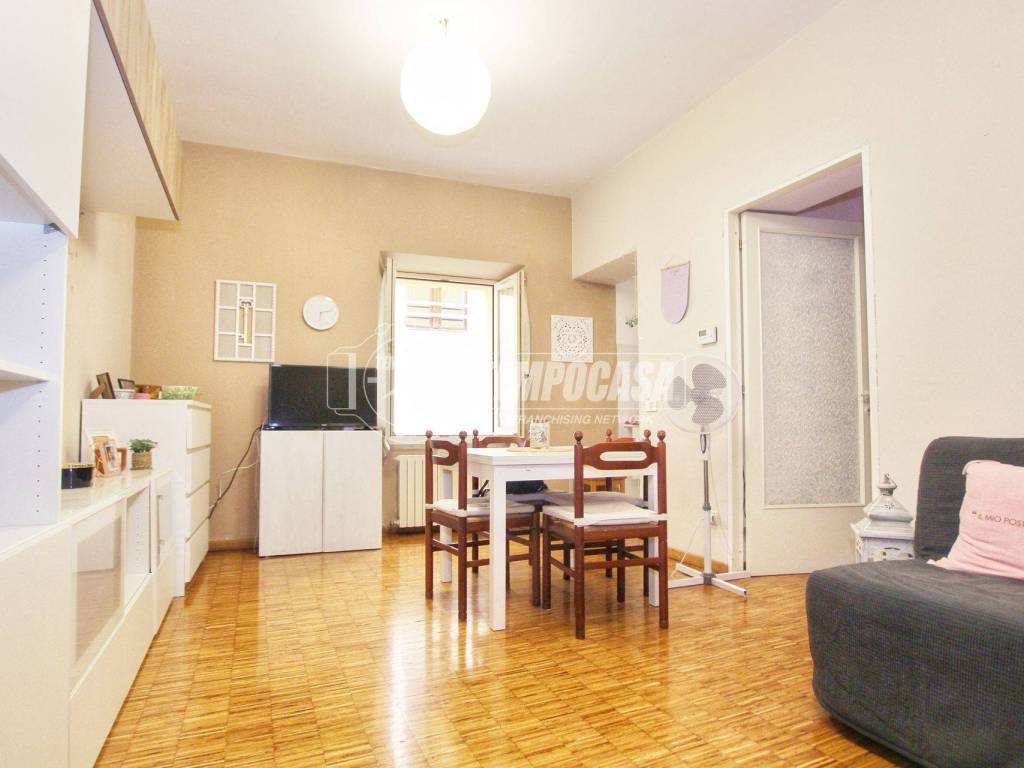 appartamento in vendita ad Ancona in zona Adriatico