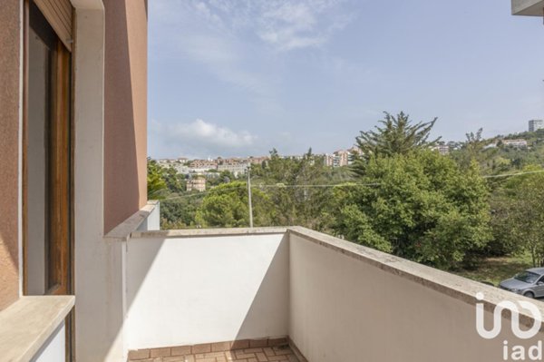 appartamento in vendita ad Ancona in zona Palombare