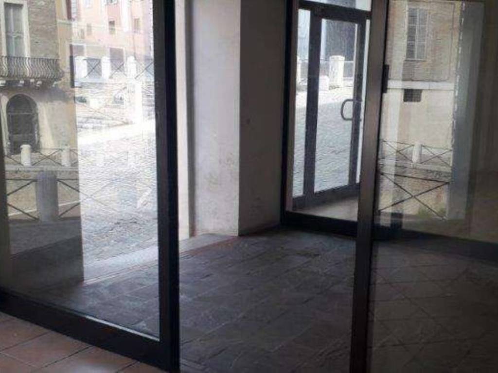 negozio in vendita ad Ancona in zona Centro Storico