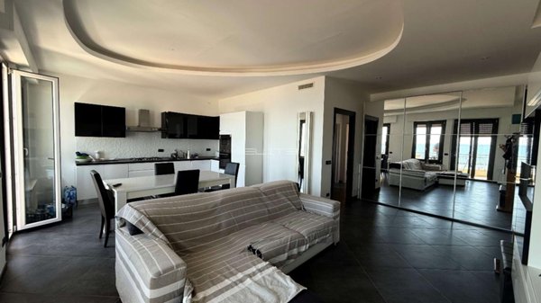appartamento in vendita ad Ancona in zona Palombina Nuova