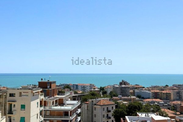 appartamento in vendita ad Ancona in zona Adriatico