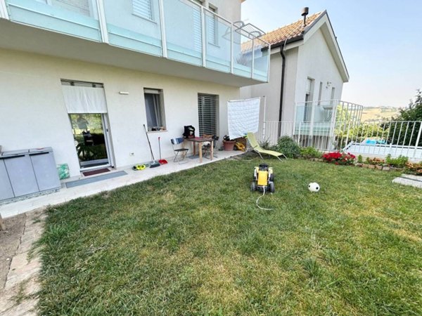 appartamento in vendita ad Ancona in zona Montedago