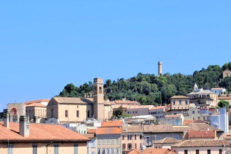 appartamento in vendita ad Ancona in zona Piano San Lazzaro