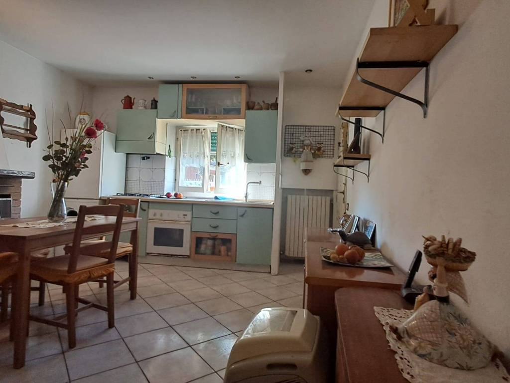 appartamento in vendita ad Ancona in zona Posatora