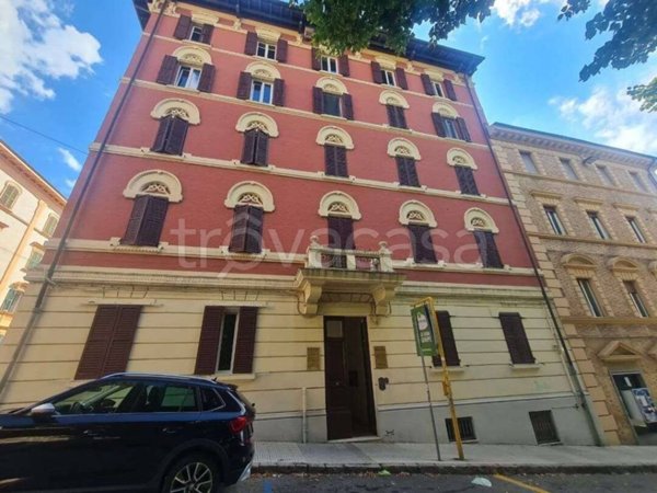 appartamento in vendita ad Ancona in zona Adriatico