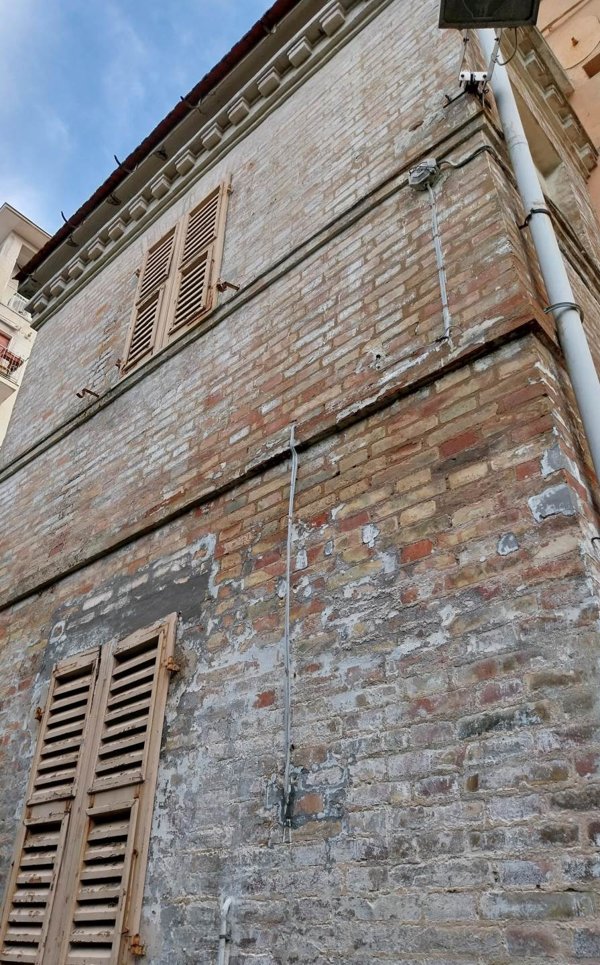 casa indipendente in vendita ad Ancona in zona Piano San Lazzaro