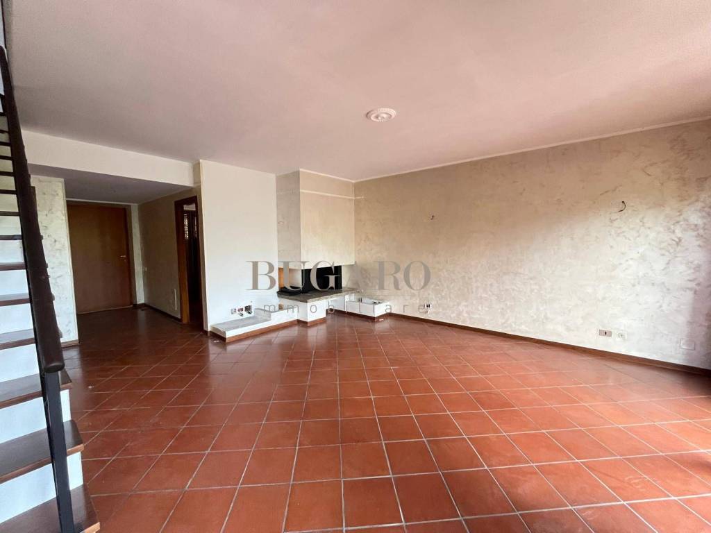casa indipendente in vendita ad Ancona in zona Varano