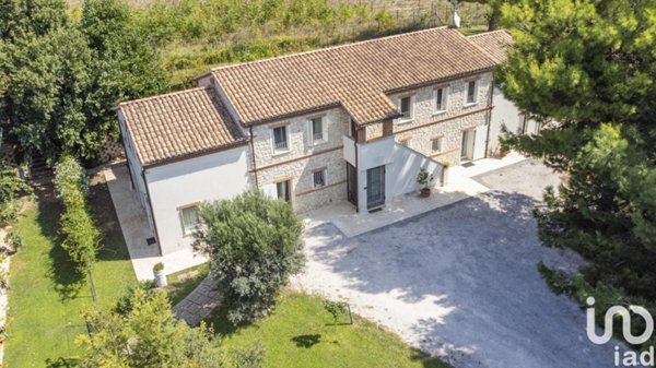appartamento in vendita ad Ancona in zona Piano San Lazzaro