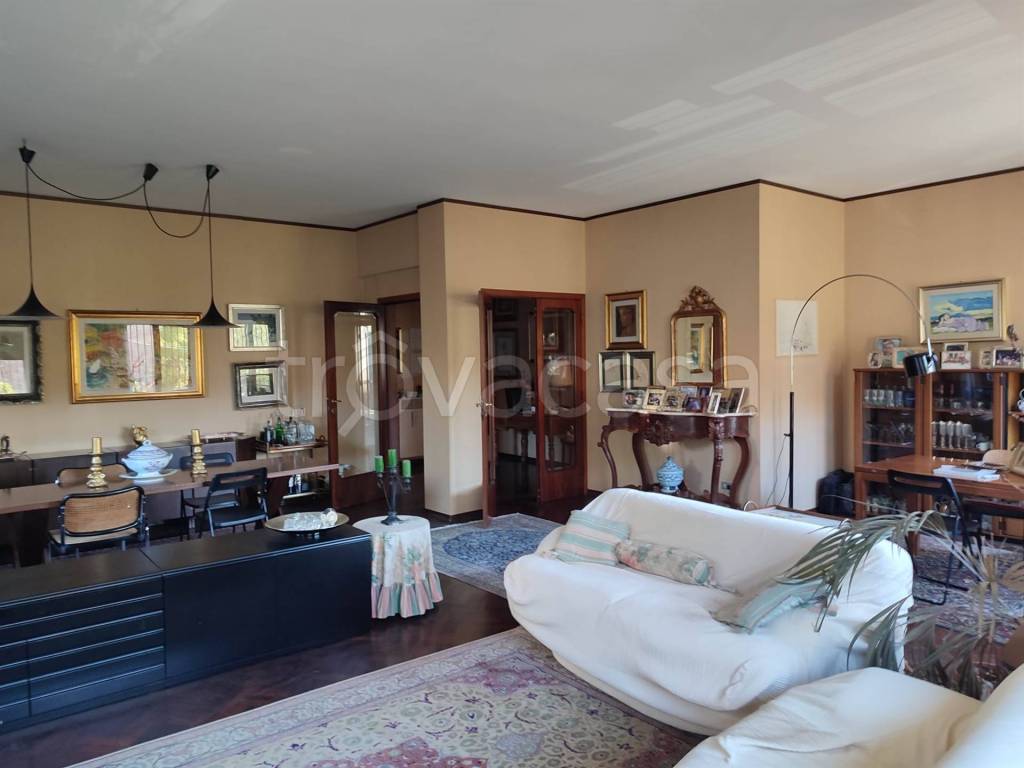 appartamento in vendita ad Ancona in zona Adriatico