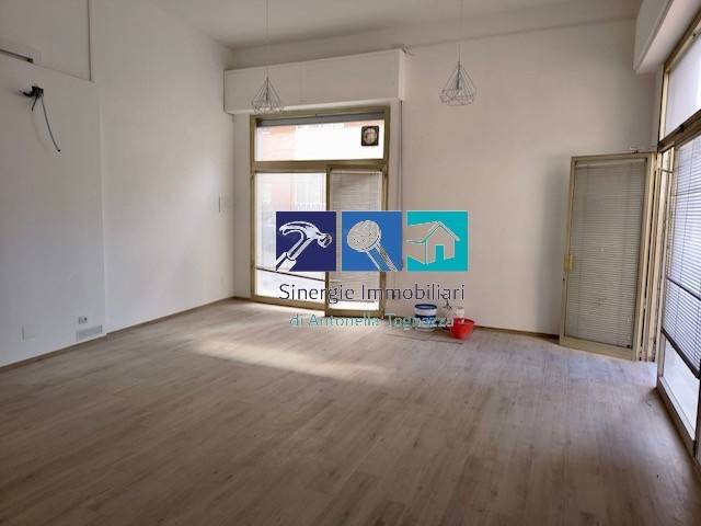 ufficio in vendita ad Ancona in zona Borgo Rodi