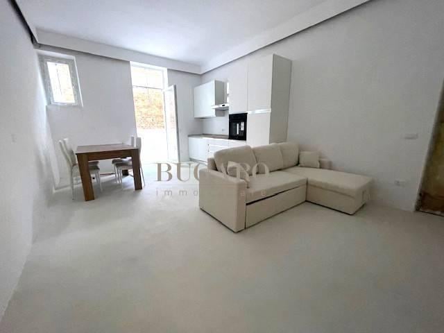 appartamento in vendita ad Ancona in zona Adriatico