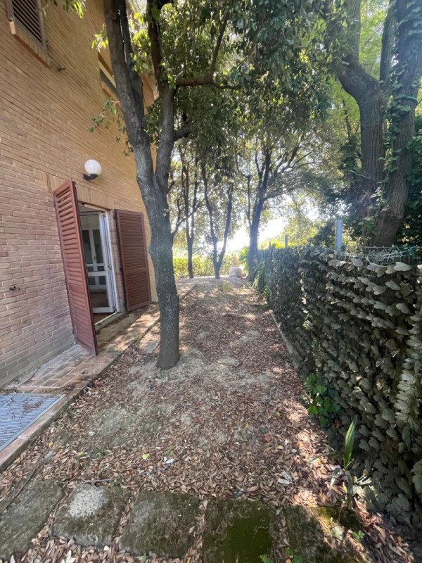 casa indipendente in vendita ad Ancona in zona Piano San Lazzaro