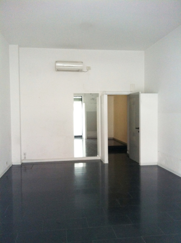 negozio in vendita ad Ancona