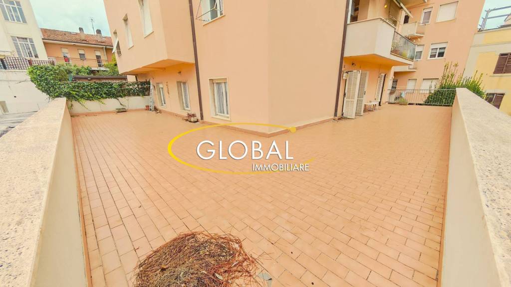 appartamento in vendita ad Ancona in zona Passetto