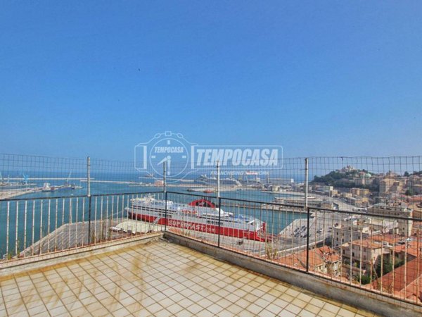 appartamento in vendita ad Ancona in zona Adriatico