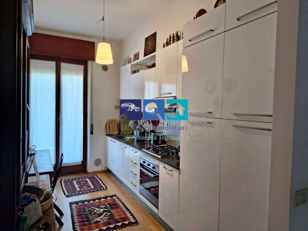 appartamento in vendita ad Ancona in zona Adriatico