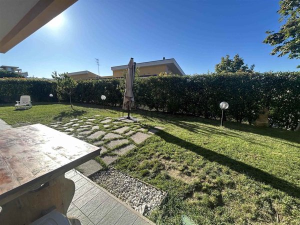 appartamento in vendita ad Ancona in zona Torrette