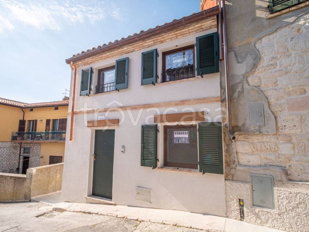 casa indipendente in vendita ad Ancona in zona Poggio d'Ancona