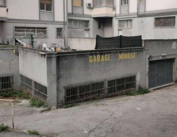 negozio in vendita ad Ancona in zona Vallemiano