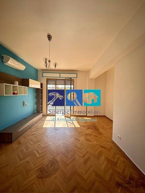 appartamento in vendita ad Ancona in zona Scrima