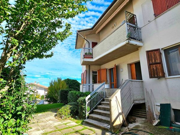 appartamento in vendita ad Ancona in zona Sappanico