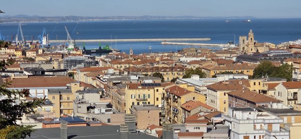 appartamento in vendita ad Ancona in zona Borgo Rodi