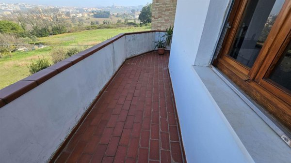 appartamento in vendita ad Ancona in zona Posatora