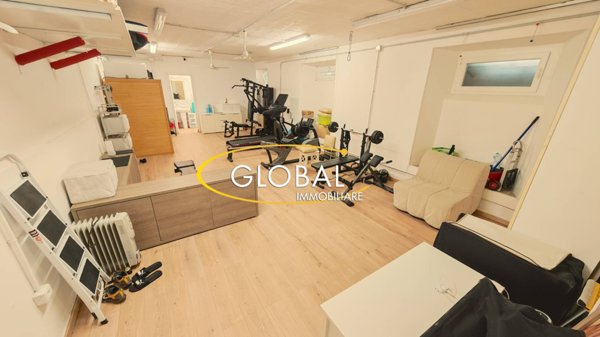 locale di sgombero in vendita ad Ancona in zona Adriatico