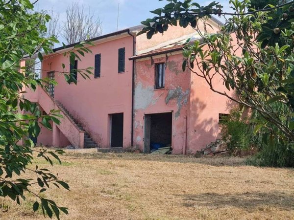casale in vendita ad Ancona in zona Torrette