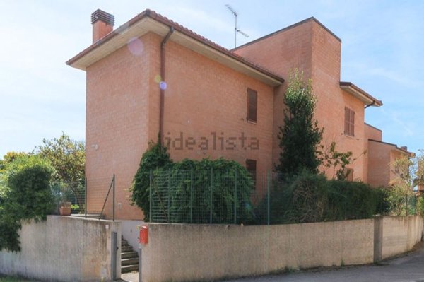 casa indipendente in vendita ad Ancona in zona Brecce Bianche