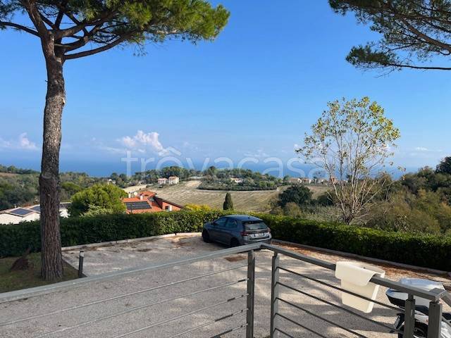 appartamento in vendita ad Ancona in zona Montacuto
