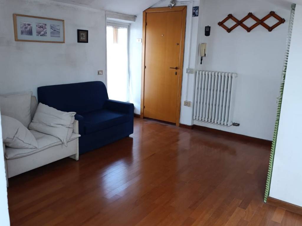 ufficio in vendita ad Ancona in zona Piano San Lazzaro