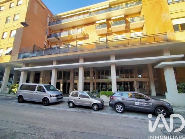 negozio in vendita ad Ancona in zona Piano San Lazzaro