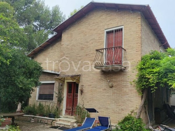 casa indipendente in vendita ad Ancona in zona Palombare
