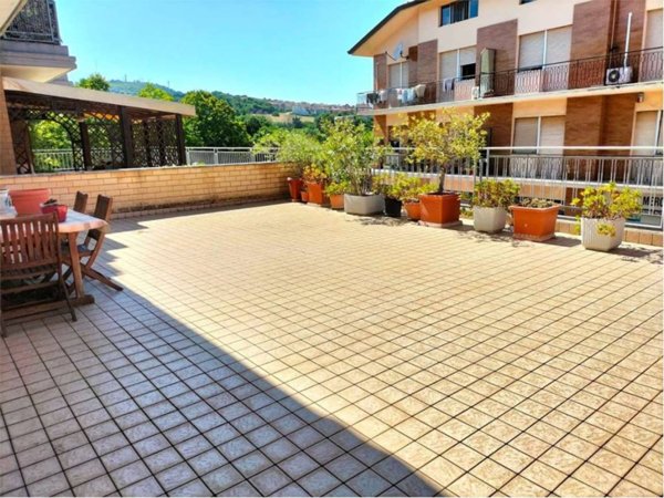 appartamento in vendita ad Ancona in zona Piano San Lazzaro