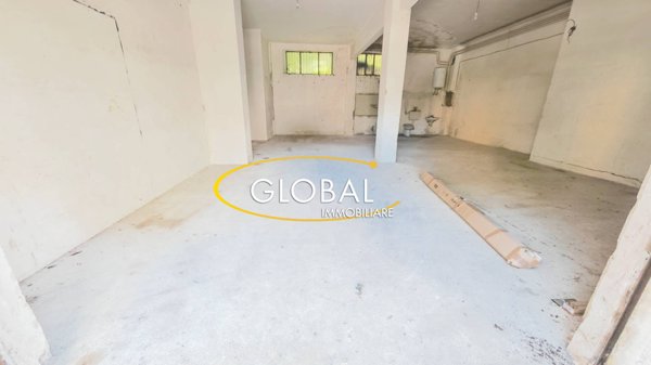 locale di sgombero in vendita ad Ancona in zona Piano San Lazzaro