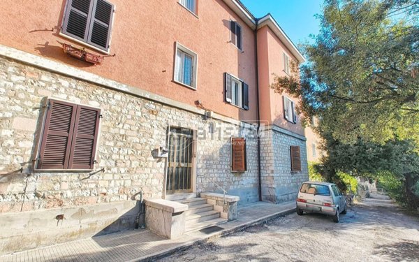 appartamento in vendita ad Ancona in zona Scrima