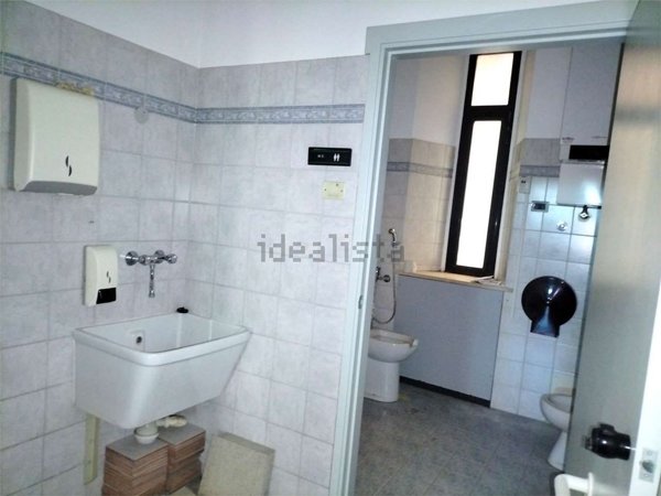 ufficio in vendita ad Ancona in zona Centro Storico